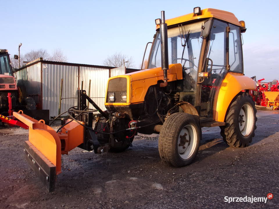 Ciągnik rolniczy MTZ320 dostępny w RadMasz Rolnictwo Opoczno
