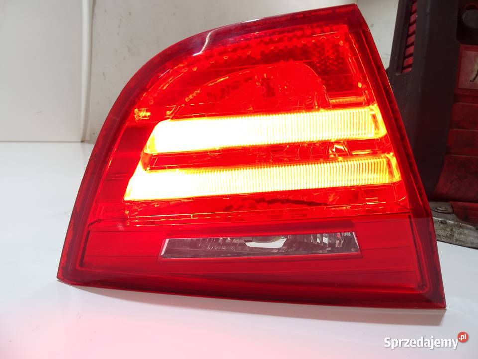 BMW E90 LIFT LAMPA LEWA TYLNA W KLAPE 7154155 Strzyżewice