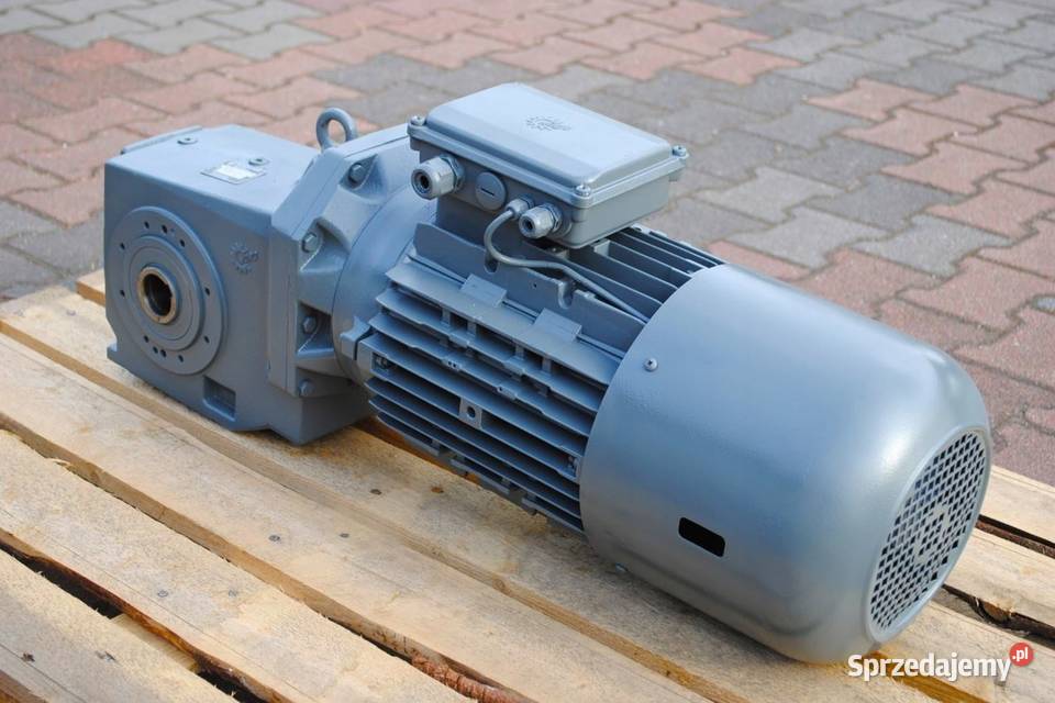Motoreduktor kątowy 55kw 191obrmin z hamulcem Kargowa