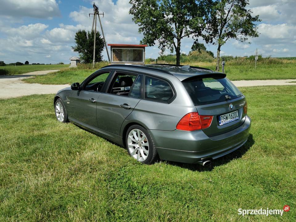 BMW E91 320i 170 Bogate wyposażenie nieuszkodzony