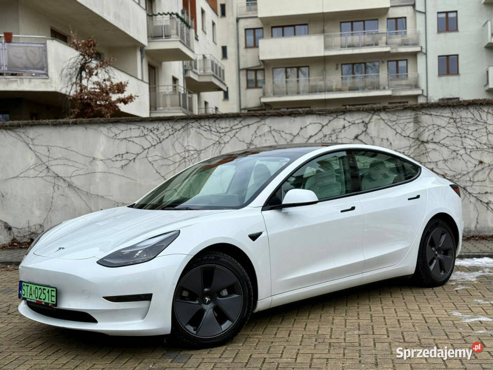Tesla Model 3 komputer pokładowy śląskie
