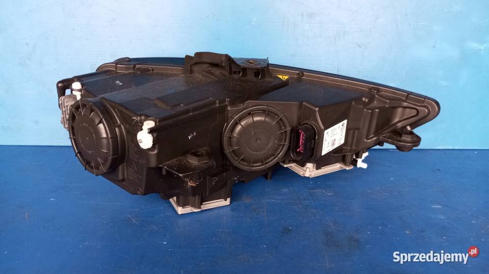 LAMPA LEWY PRZÓD EUROPA XENON 8V0941005AE osobowe Nowy Tomyśl