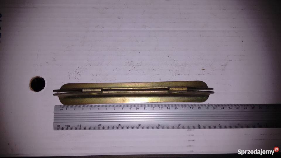 Mercedes 123 blacha z dziurami609