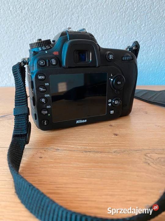 Nikon D7200 obiektyw 18105mm statywy akcesoria