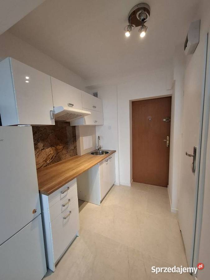 Sprzedam kawalerkę generalnym remoncie Płock