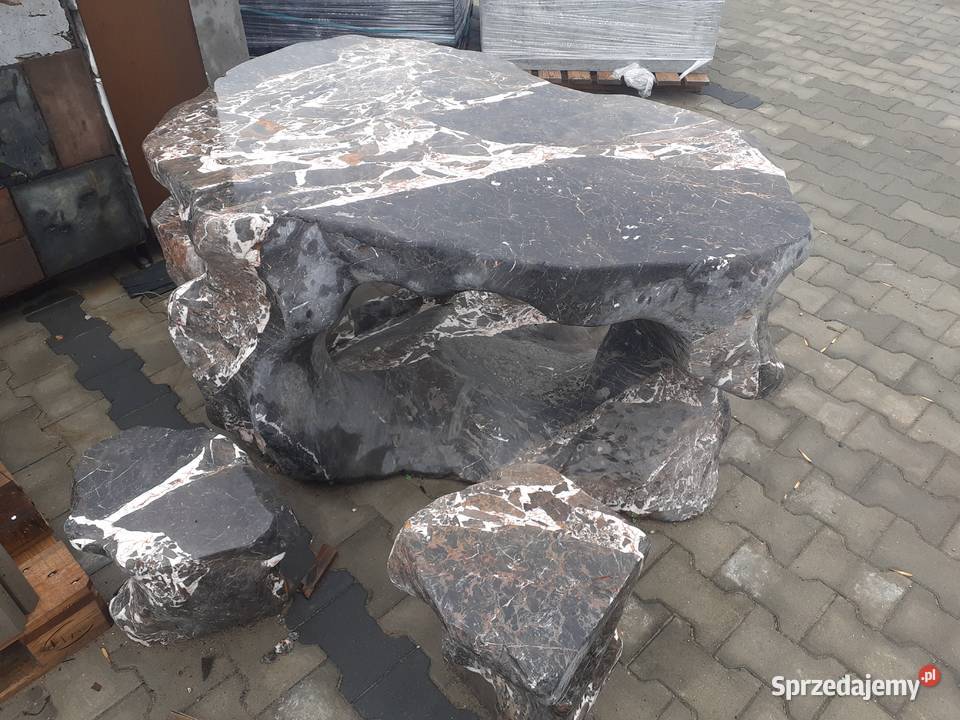 Stół i Krzesła z Naturalnego Kamienia Monolit Wielogóra