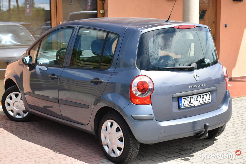 KLIMATYZACJA ISOFIXFOTELIK LED do jazdy dziennej Moczyłki