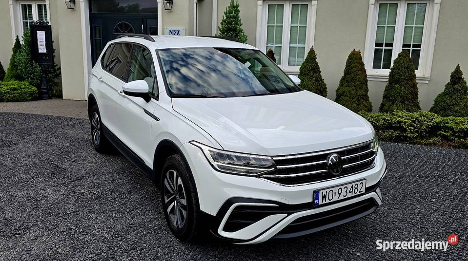VW Tiguan 2024 20 benzyna 190 4motion 19 Warszawa sprzedam