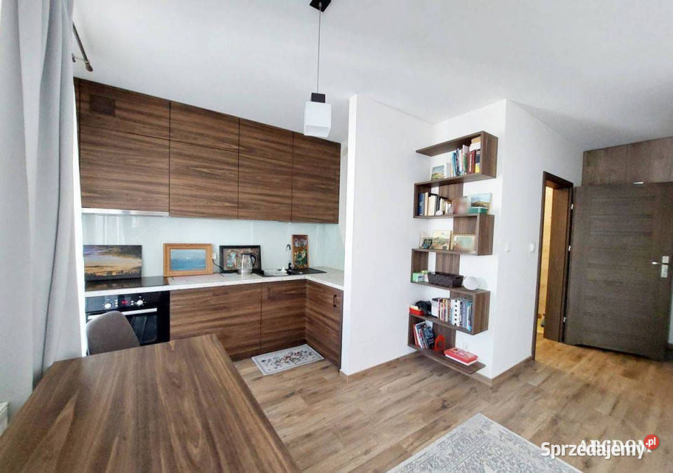 Czyżyny mieszkaniez balkonem meble w 30.9m2 Kraków