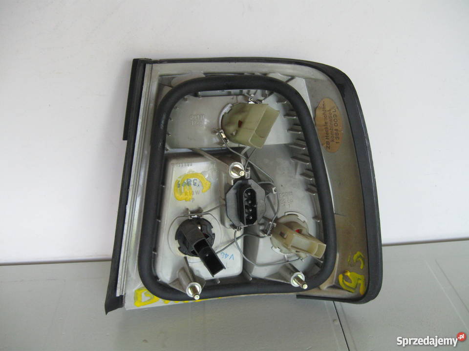 Lampa prawa lewa tylna tył BMW S5 E34 525 Szczecinek