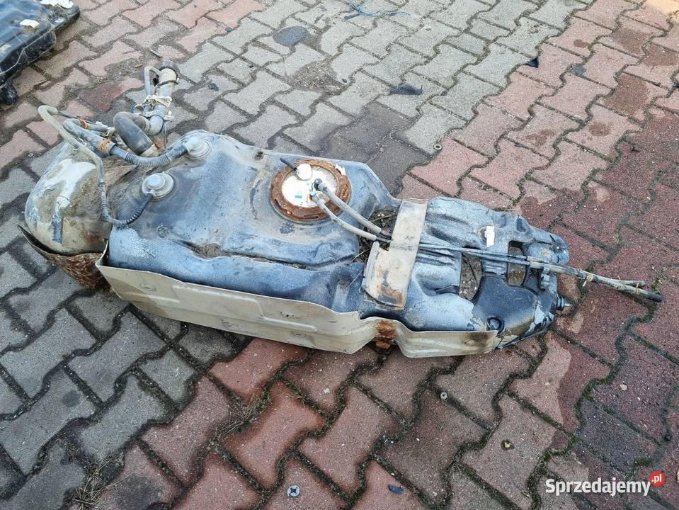 ZBIORNIK BAK PALIWA POMPA TOYOTA HILUX VIII 24 D osobowe