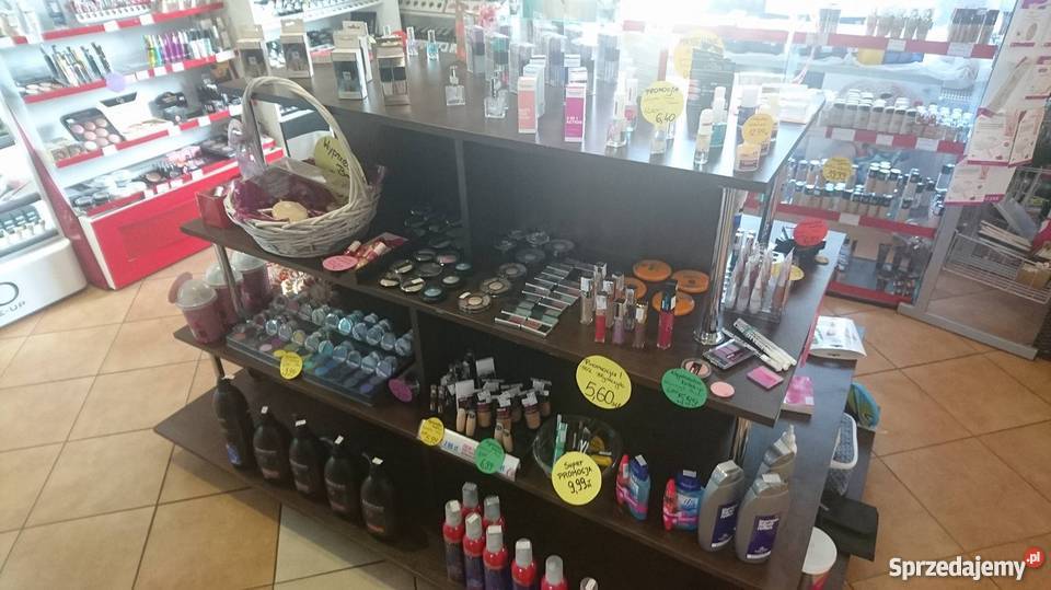 Sprzedam wyposażenie sklepu Dębica