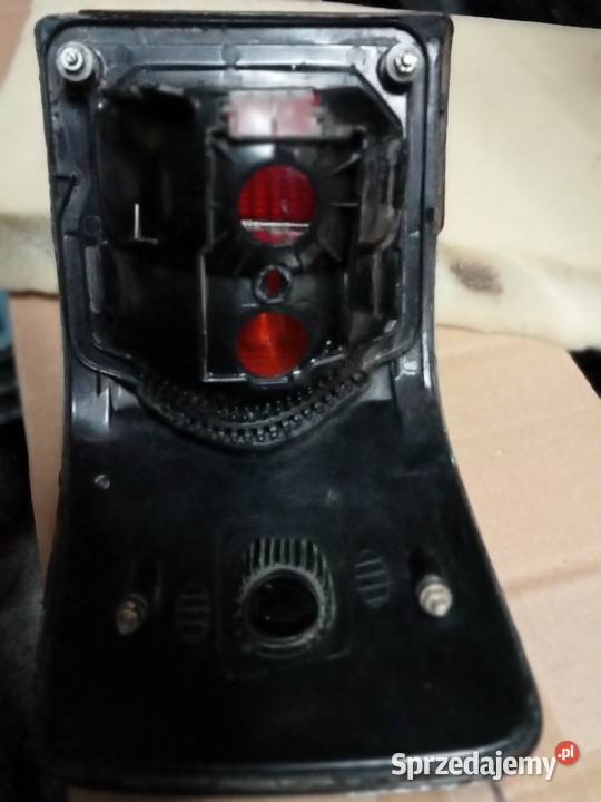 Lampa tył seima treser audi 80 b4 avant b3 sedan osobowe Radzyń Podlaski sprzedam