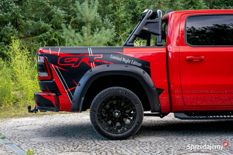 RAM 1500 Crew Cab Laramie 57 V8 Hemi Sport VAT marża Ropczyce
