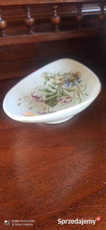 Patera owalna Z motylkiem trawami ziołami Gdańsk