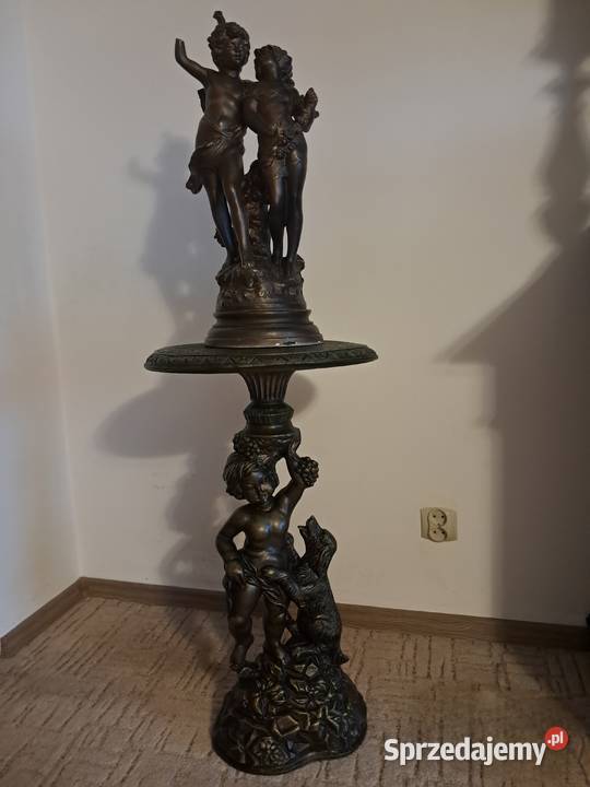 Stolik figurka postument starocie rzeźba warmińsko-mazurskie