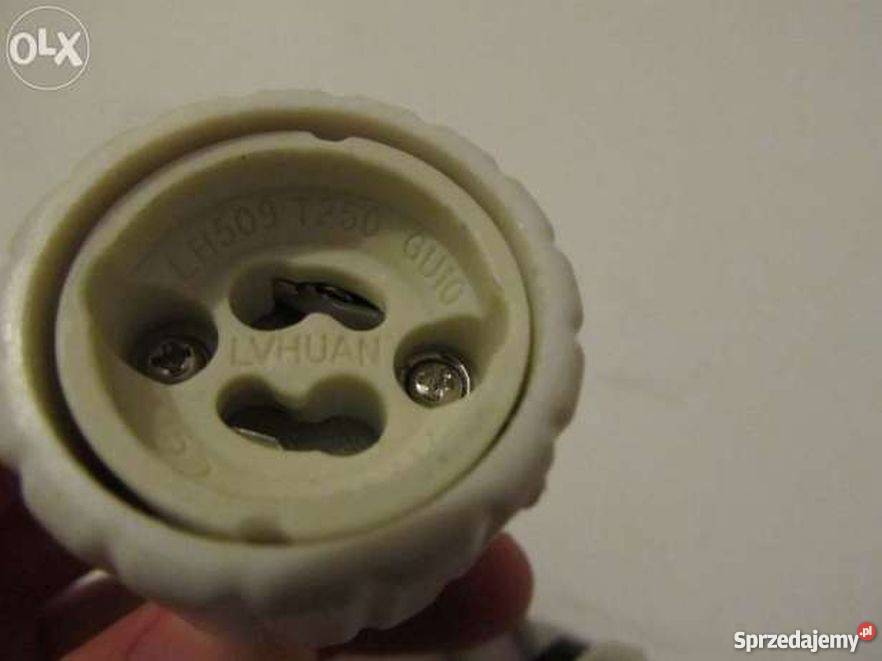 Adapter przejściówka z GU10 na E27 do żarówek