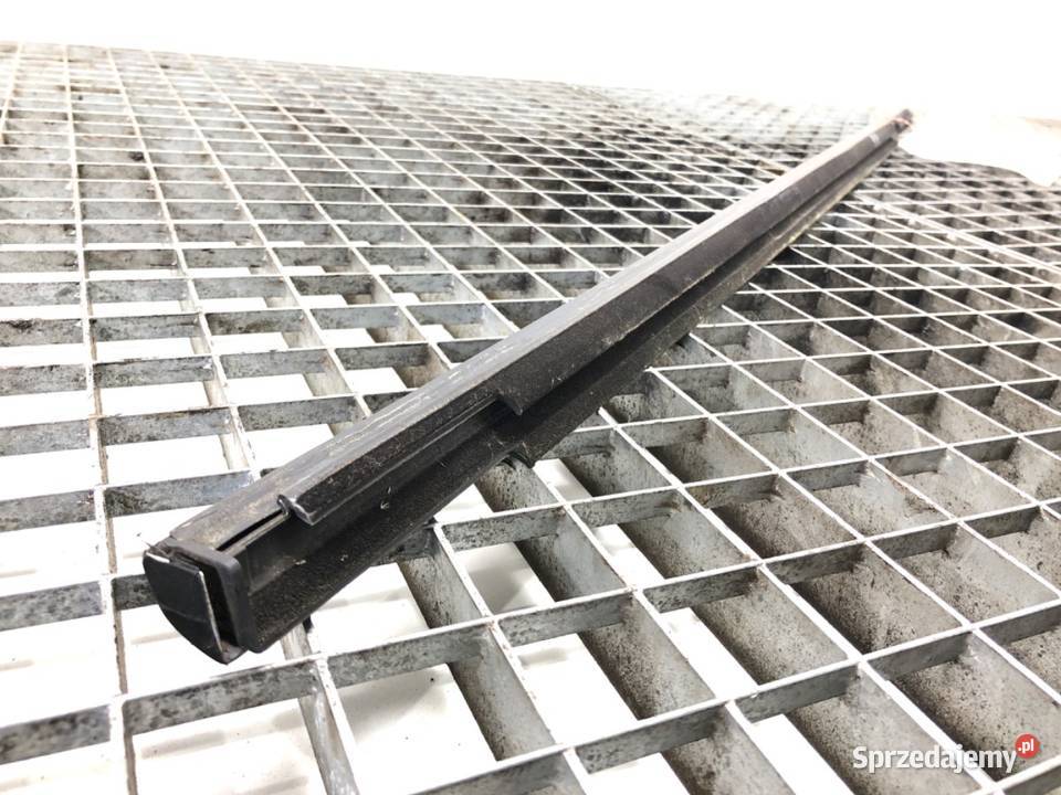 LISTWA ZGARNIAJĄCA PRZÓD PRAWA MERCEDES W221 osobowe