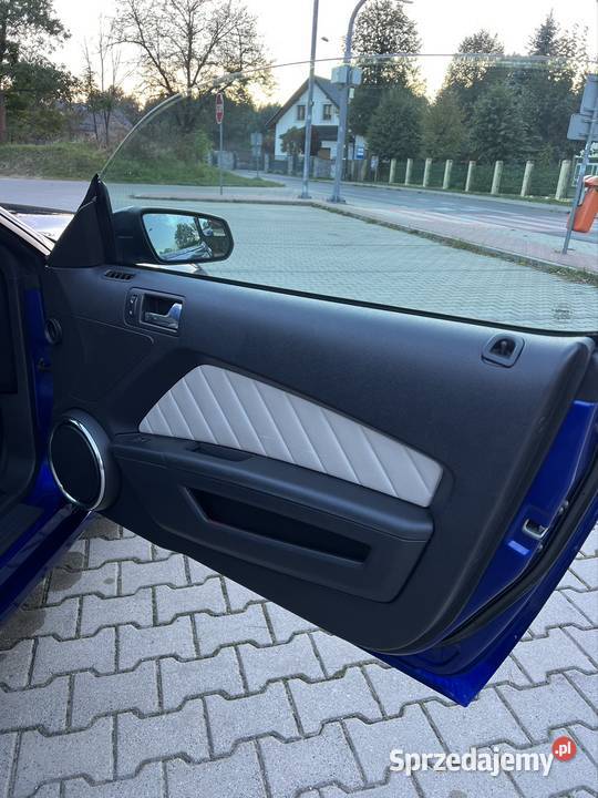 Ford Mustang 37 v6 305 koni PREMIUM automat poduszka powietrzna sprzedam