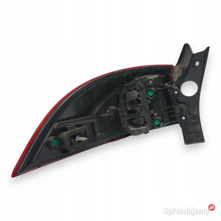 LAMPA PRAWA Renault Clio IV kombi tylna tylnia Lampy tylne