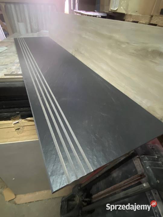 Gres schodowy 30x120 czarny podstopnica Zakopane