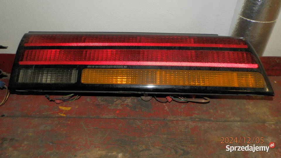 Pontiac Firebird Lampy tylne Komplet lata 1990 Oświetlenie Poznań