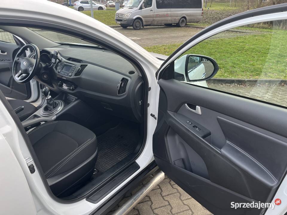 Sprzedam Kia Sportage 2014 Niski przebieg salon biały