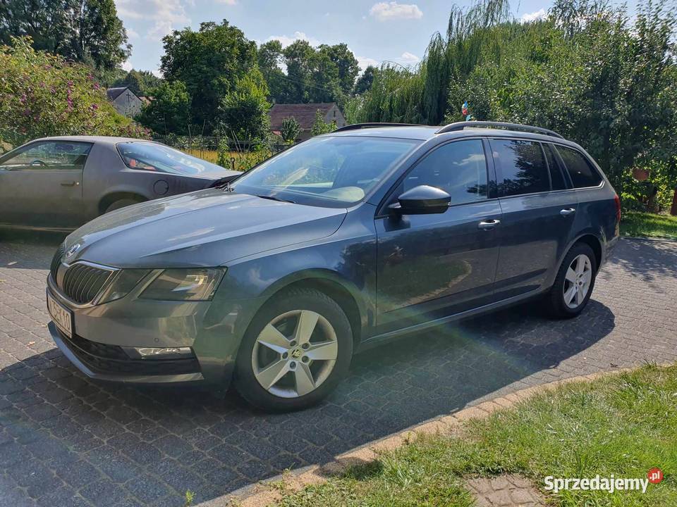 Skoda Octavia III bezwypadkowa polski salon Kowalowice