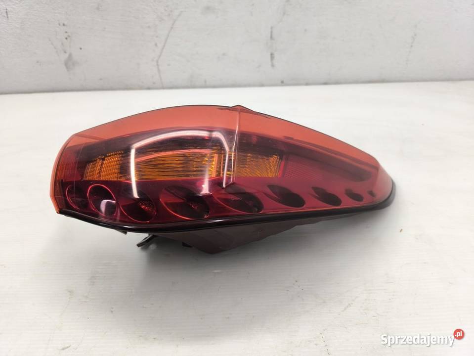LAMPA PRAWY TYŁ INFINITY QX70 FXII 30D