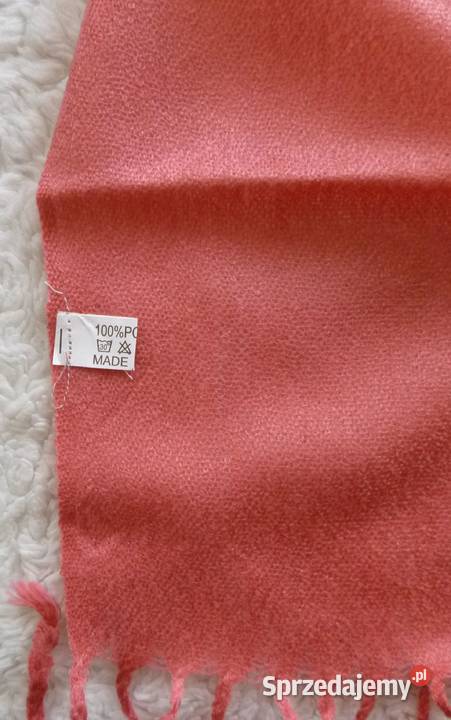 Różowy cieniowany miękki szal z frędzlami Warszawa