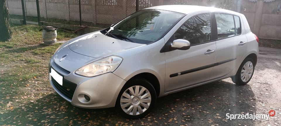 Renault Clio 12 benzyna 20102011 148 przebiegu nieuszkodzony łódzkie Radomsko
