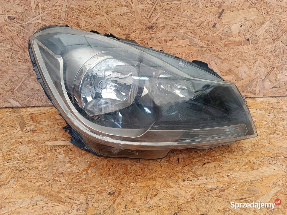 LAMPA PRAWY PRZÓD EU REFLEKTOR A2048209659 Nowy Tomyśl