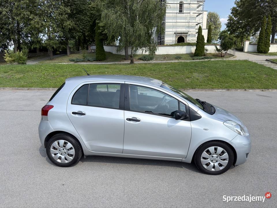 Toyota Yaris II 13 Polski Salon Benzyna 6 biegów Kielce