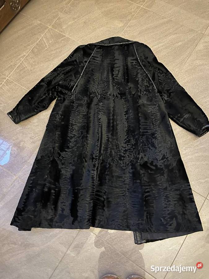 Czarne futro z karakuł saar 38 sprzedam