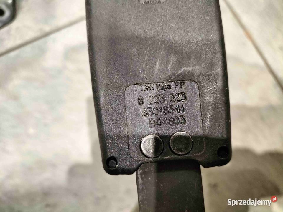 Zaczep pasa bezpieczeństwa tylny lewy BMW E65 Wyposażenie wnętrza