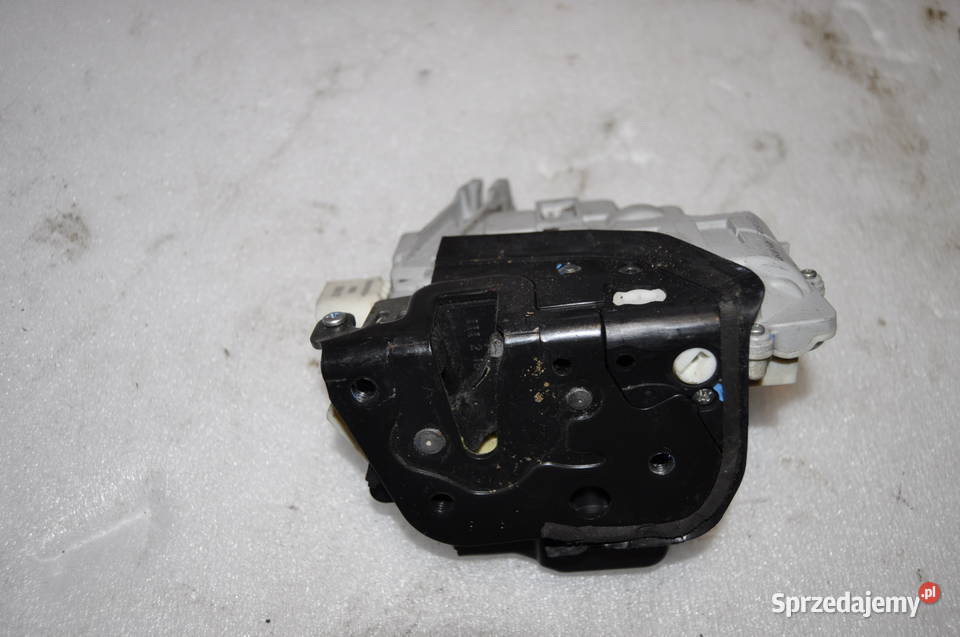 audi a4 b7 zamek drzwi prawy przód 8E1837016AA pomorskie