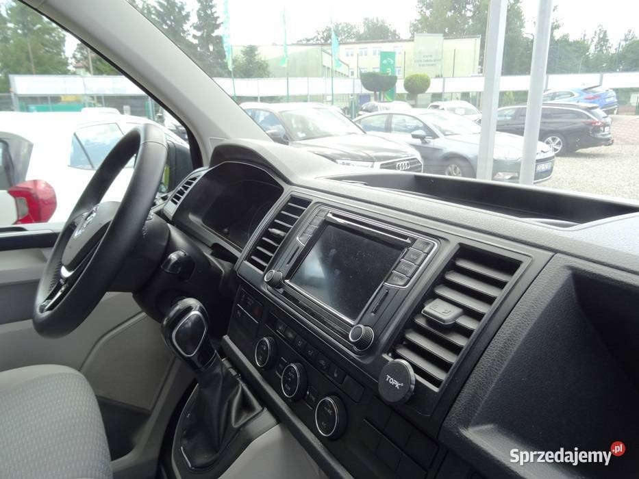 VW TRANSPORTER CARAVELLE
