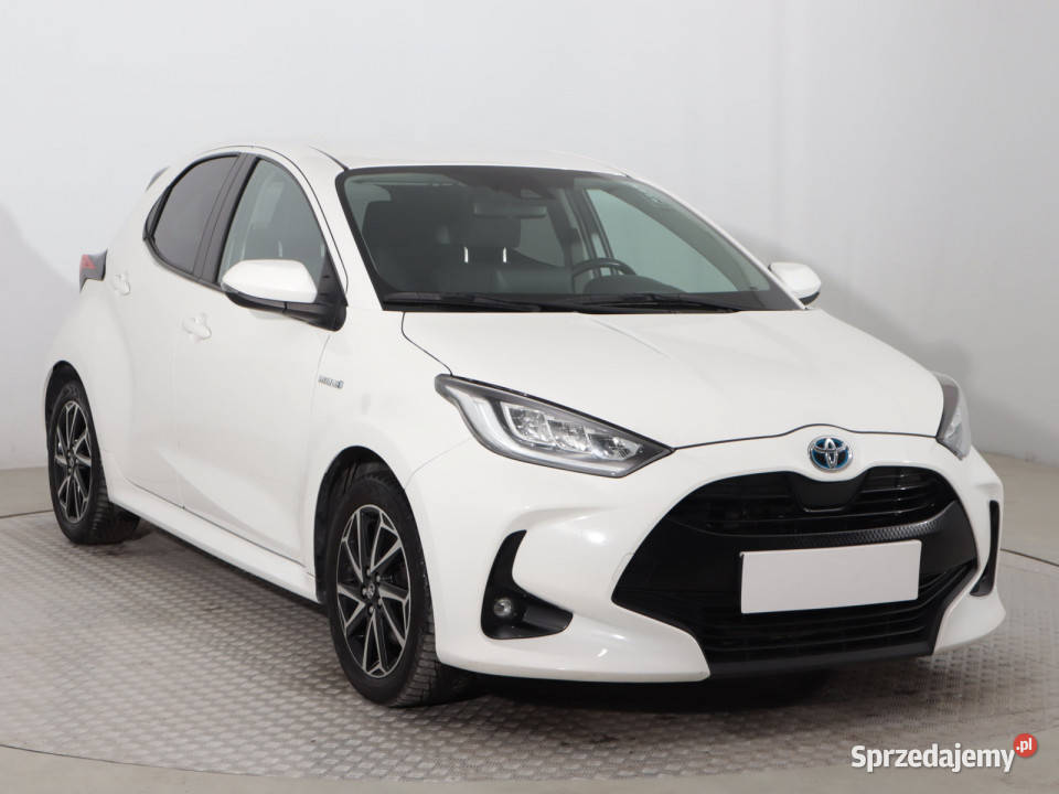 Toyota Yaris 15 VVTi Hybrid kamera cofania