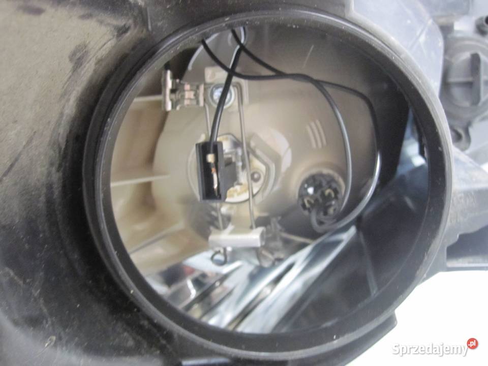 CITROEN DS3 12r lampa prawa przód 9673814380 świętokrzyskie Kielce sprzedam
