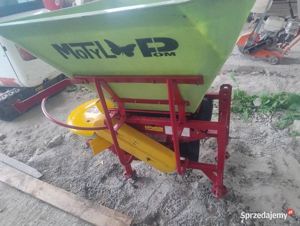 Rozsiewacz Motyl 600L Radom