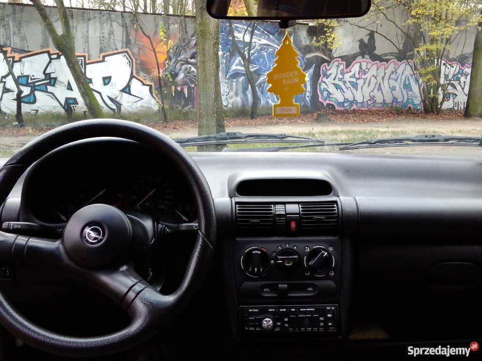 Opel Corsa B 10 12v 1998r Motoryzacja łódzkie Łódź sprzedam