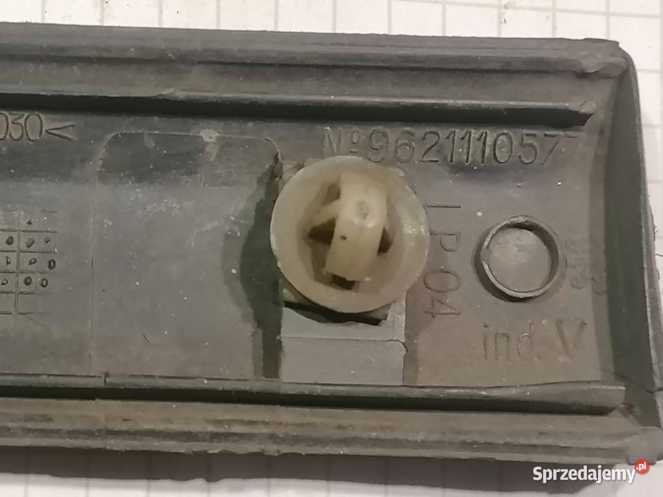 listwa błotnika prawa 9621110577 Peugeot 306 łódzkie Piotrków Trybunalski