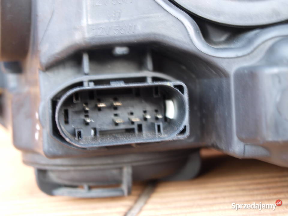 Ford Focus Mk3 lampa prawa przód zwykła 2011 osobowe Kalisz sprzedam
