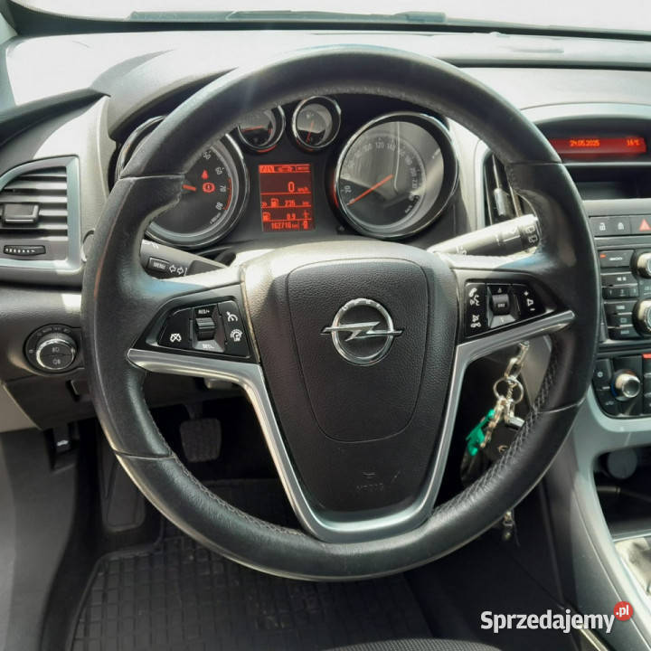 Opel Astra GTC benzynka tempomat klimatyzacja lakier metallic śląskie Żory