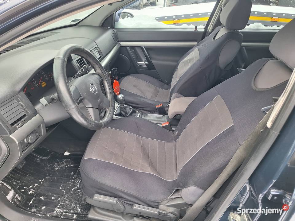 ZAREJESTROWANYWAŻNE OPŁATYKLIMATYZACJAOPONY ZIMA 4/5 sprzedam