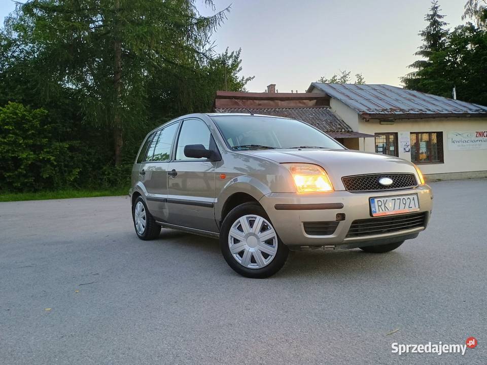 Ford Fusion 14