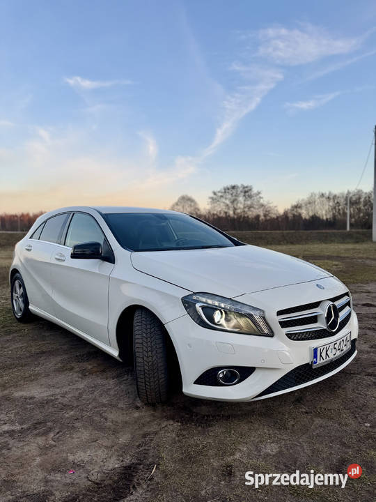 MercedesBenz A180 16 Benzyna 122 2013 Manual Sosnowiec
