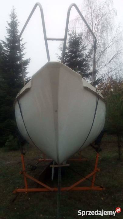 Jacht kabinowy uszkodzony do remontu Pabianice