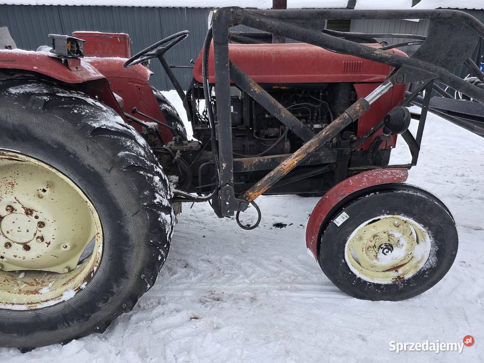 Ciągnik rolniczy Fiat 411R z turem Józefów nad Wisłą