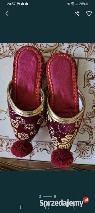 Dwa czerwone ozdobne buciki Rękodzieło Przasnysz